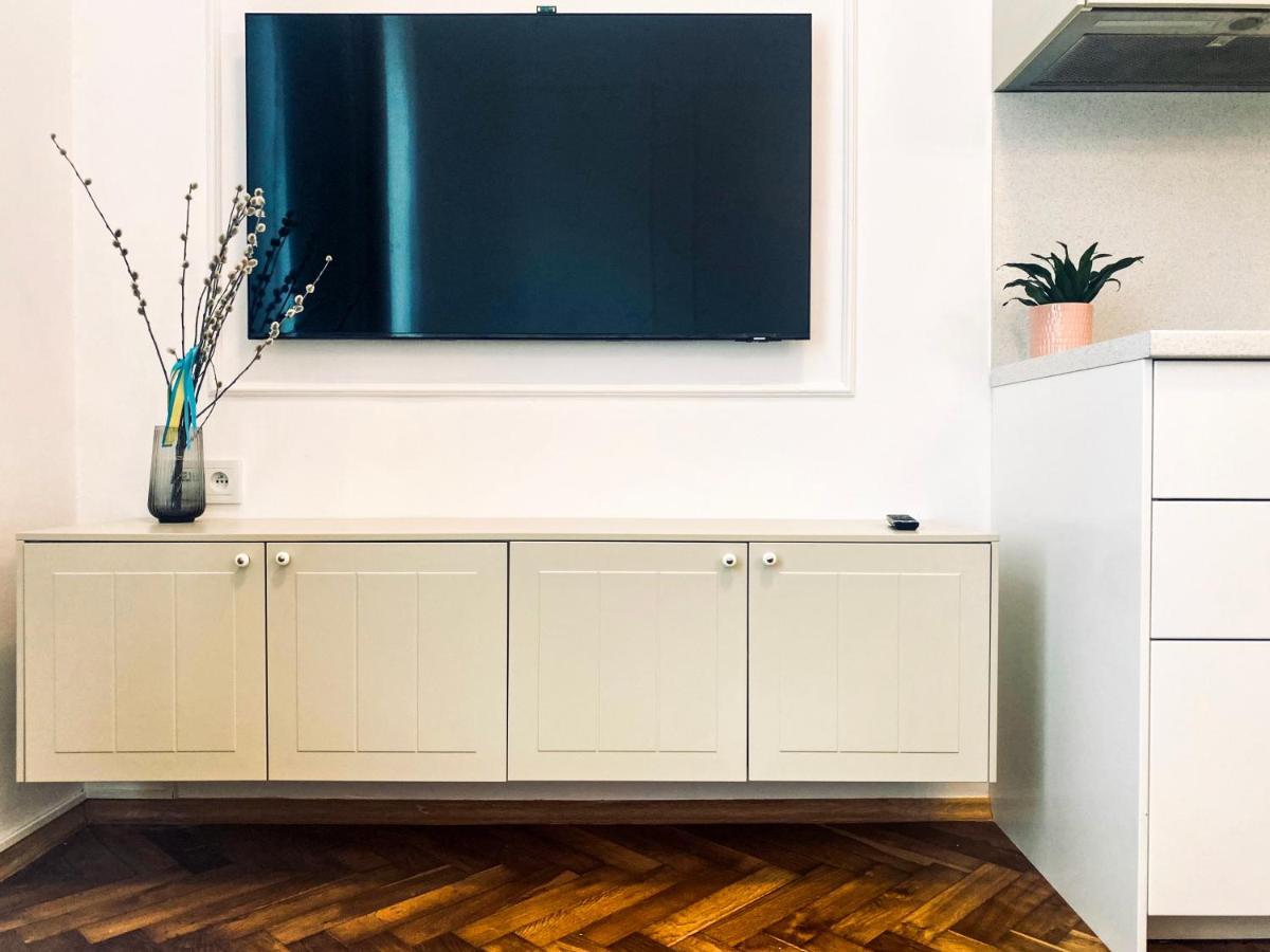 Apartment Beautiful With Two Rooms, Cracow Old Town *